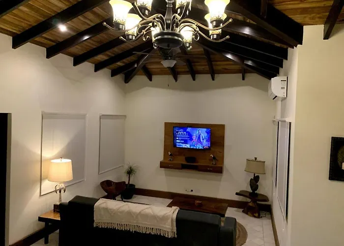 Puravida Lifestyle At Casa Caoba Сasa de vacaciones